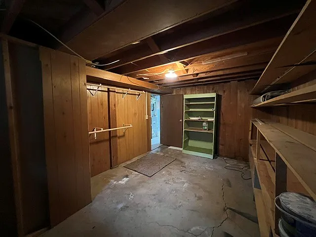 2125 Stirling St — Photo 34