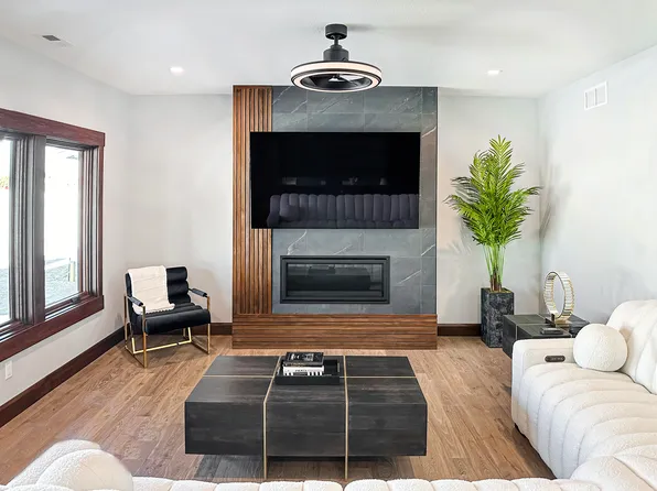 135 Harbor Point, Columbiana, OH 44408