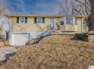 5103 S 92nd St, Omaha, NE 68127