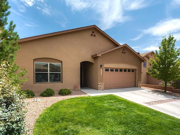 DSC_4888_89_90_91_92