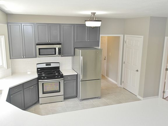 3rd image of 2270 Jesse Dr