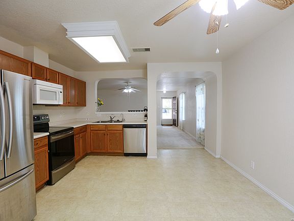 3rd image of 7715 Cedar Farm