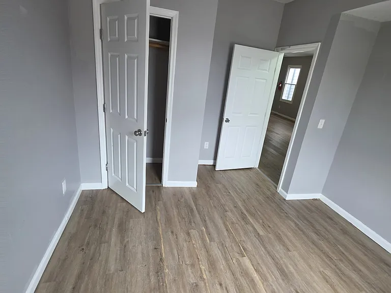 353 16th Ave #5 — Photo 5