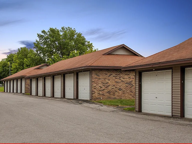 5900 Roose St — Photo 35