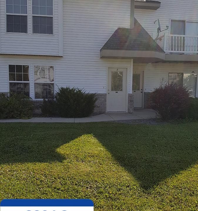 1st image of 220 Linden Ct #B