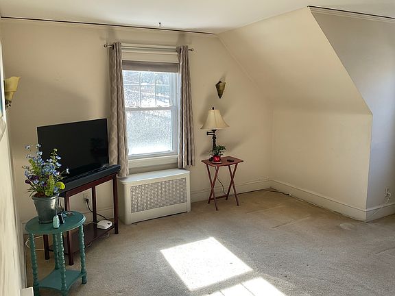 4th image of 405 Mohegan Avenue Pkwy #3