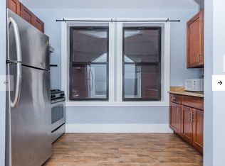 3138 34th St APT 1R, Astoria, NY 11106