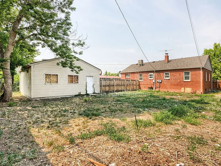 1540 N Zenobia St — Photo 14