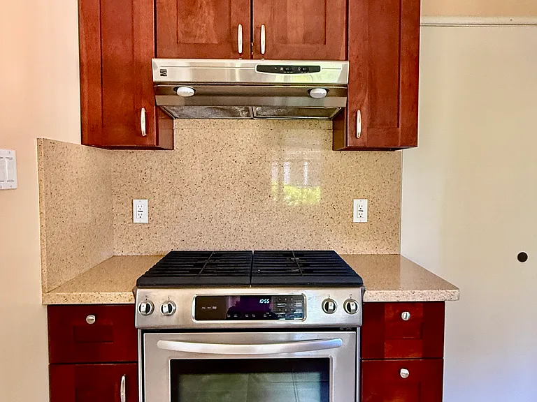940 Alice Ln — Photo 6