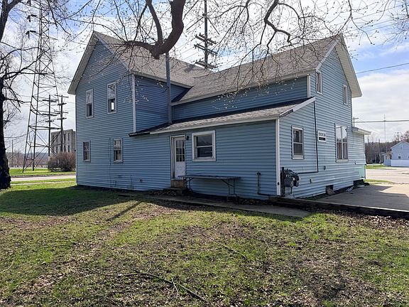 2nd image of 822 Vine St