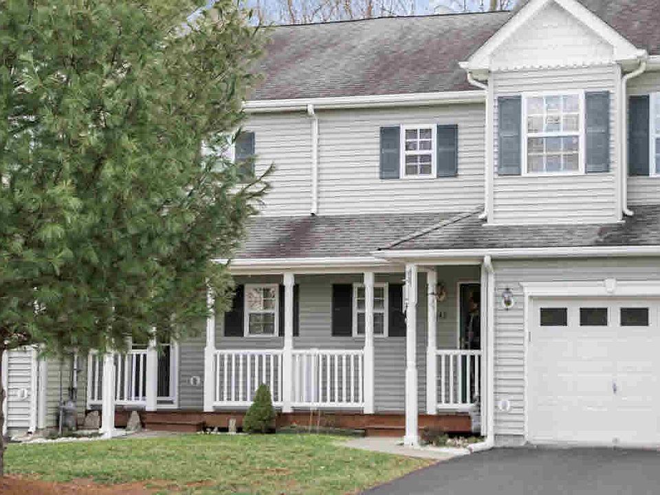 1st image of 143 Pinebrook Dr #0