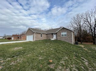 1600 Woodhill Dr, Lebanon, MO 65536