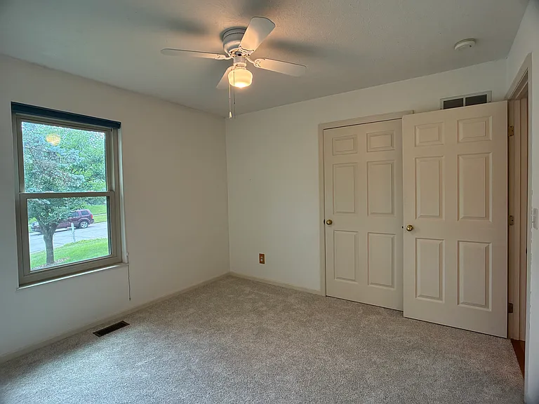 6400 Belmont Park Ct — Photo 31