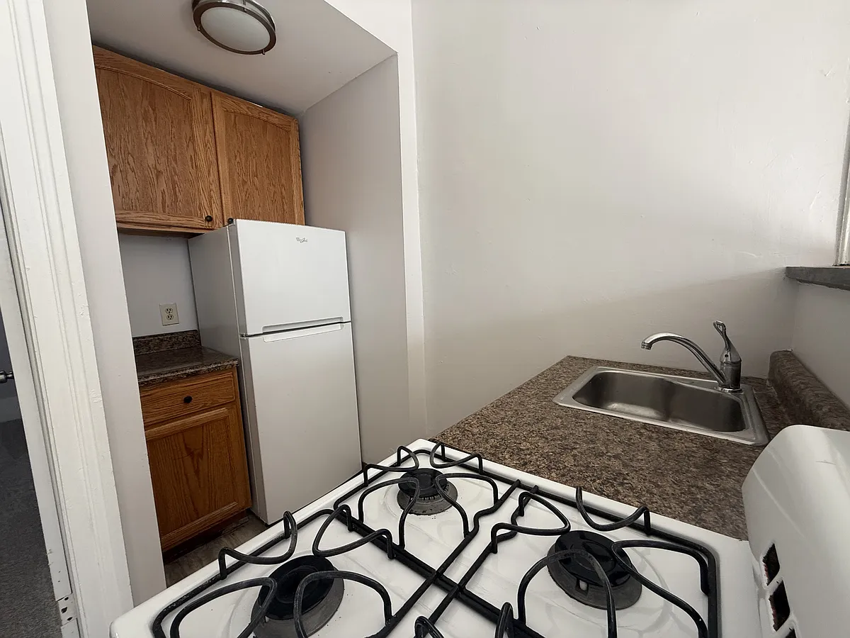 Building Photo - 255 State St #1F