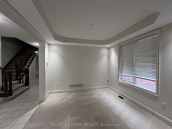 3rd image of 2518 Rugby Rd