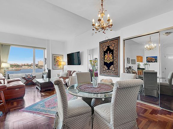 3rd image of 220 Riverside Blvd APT 5K
