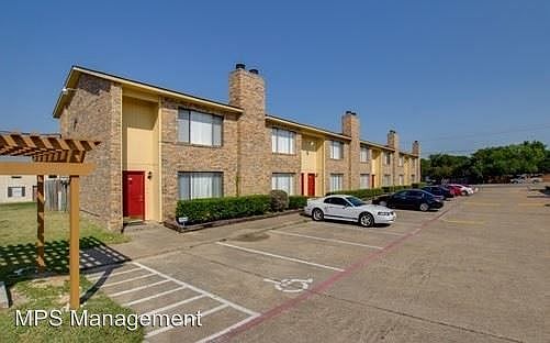 2nd image of 514 E Belt Line Rd APT A3