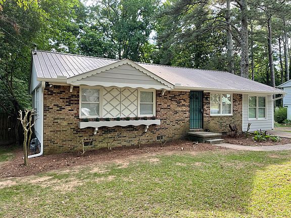 2nd image of 4039 Magnolia Ln