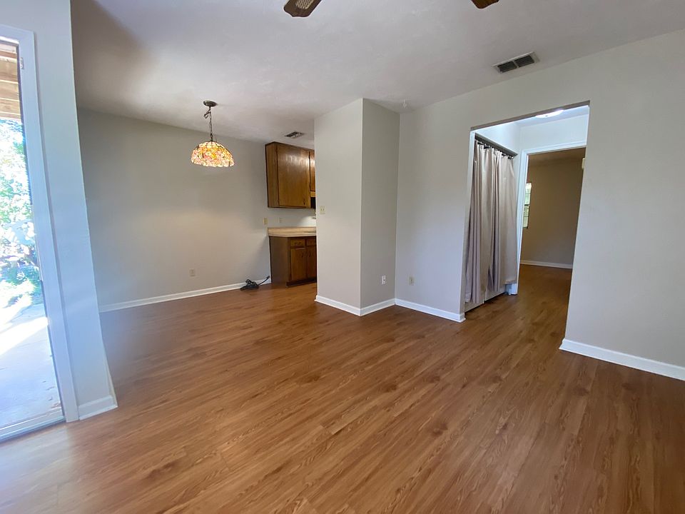 Spacious Living, Dining area.
