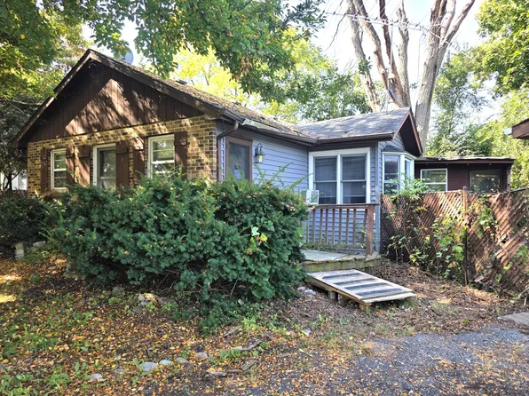 26814 N Genesee St, Wauconda, IL 60084