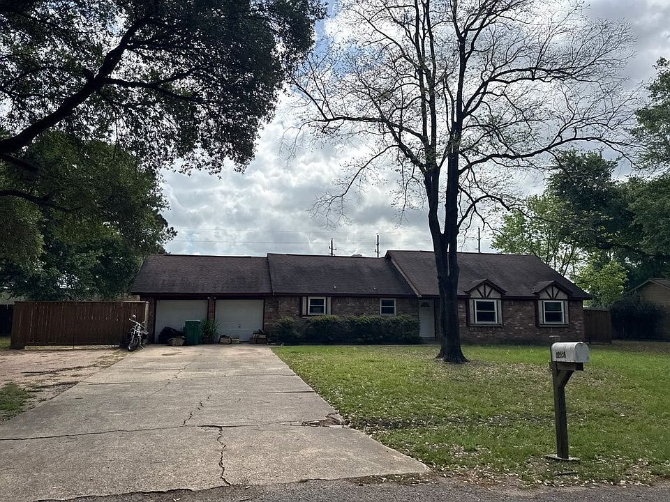 1st image of 32056 S Wiggins St