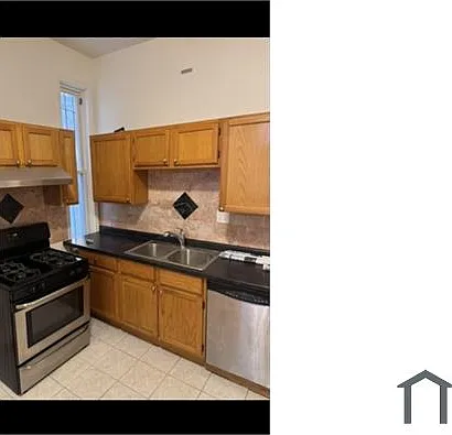 4 bed, $2,150 — Photo 2