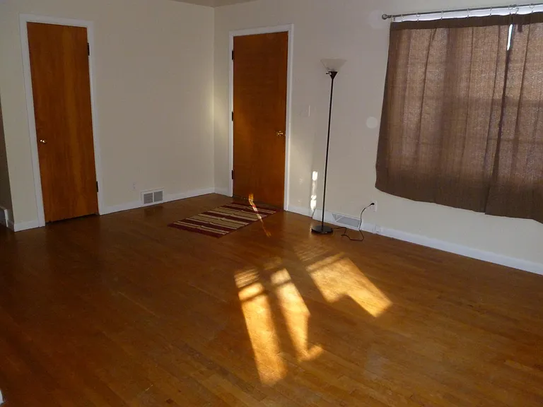 1249 Eastern Pl NE — Photo 28