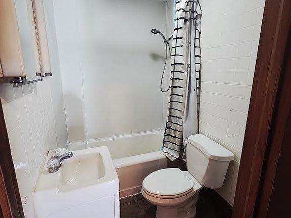 4th image of 224 Wausau St