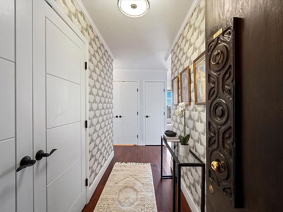 4th image of 5855 N Sheridan Rd APT 25G