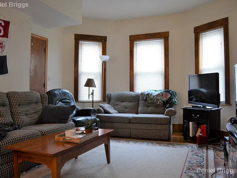 346 Faneuil St #2 — Photo 7