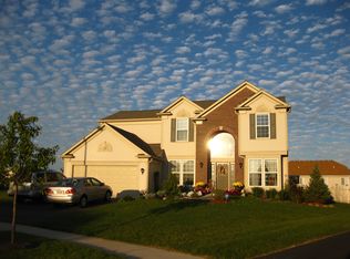 6 Honeysuckle Ct, Bolingbrook, IL 60490