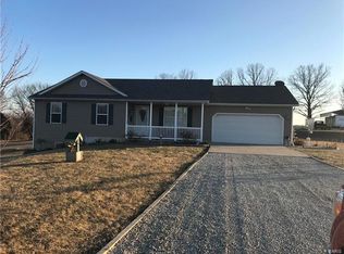 188 Jamie Valley Dr, New Haven, MO 63068