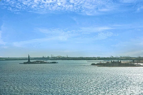 Rented by Christie's International Real Estate Group, LLC | media 20