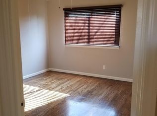 4004 Duck Rd APT B, Grandview, MO 64030