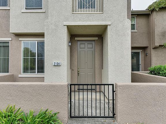 3rd image of 2104 Esplanade Cir #1204