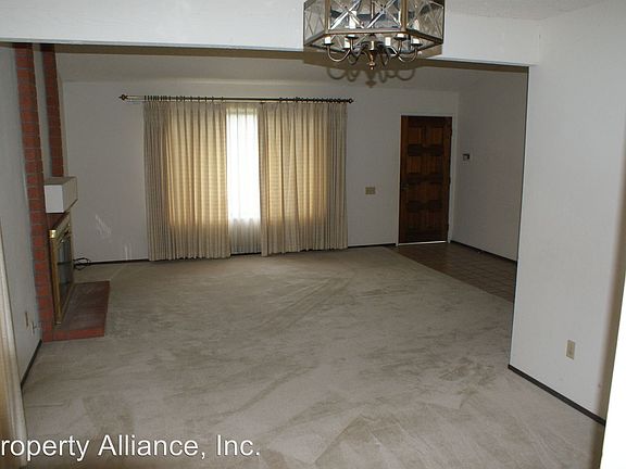 5th image of 3716 Black Feather Dr