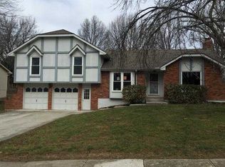 3716 NE 77th St, Kansas City, MO 64119
