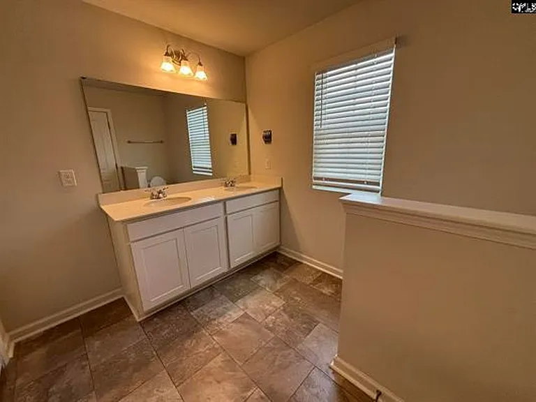 120 Kings Parish Ct — Photo 11