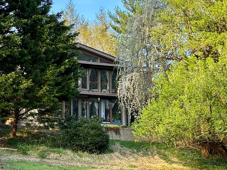 1231 Hillcrest Rd — Photo 1