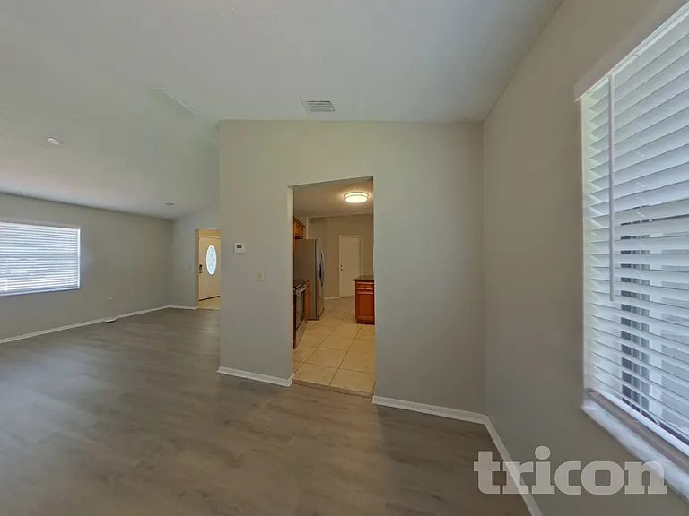 2273 Seward Cir — Photo 6