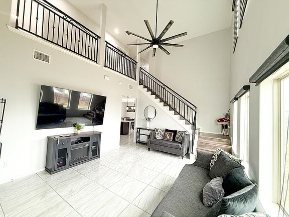 4th image of 4226 Lorisa Dr
