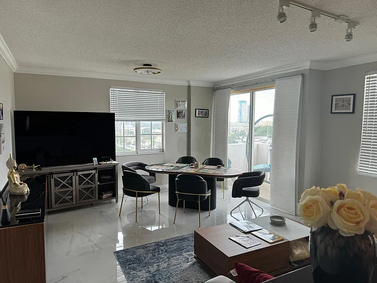 616 Clearwater Park Rd #1002 — Photo 4