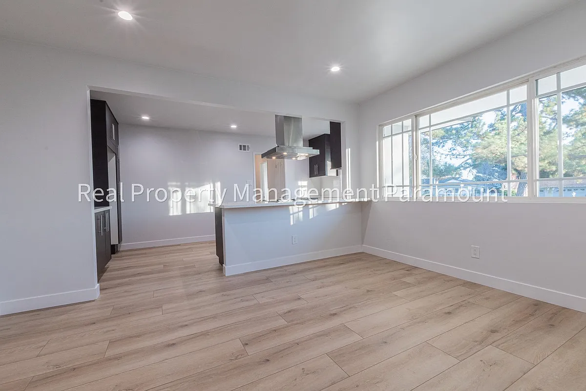 Building Photo - 18111 Marilla St