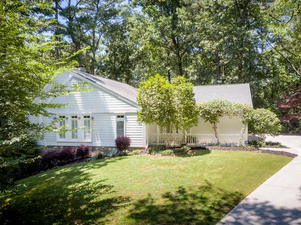 6090 Weatherly Dr NW, Sandy Springs, GA 30328