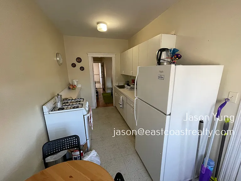 42 Linden St #15 — Photo 9
