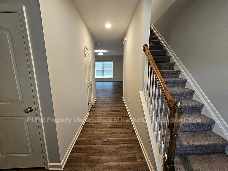 121 Forester Ct — Photo 5