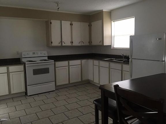 5th image of 1607 Mantou St
