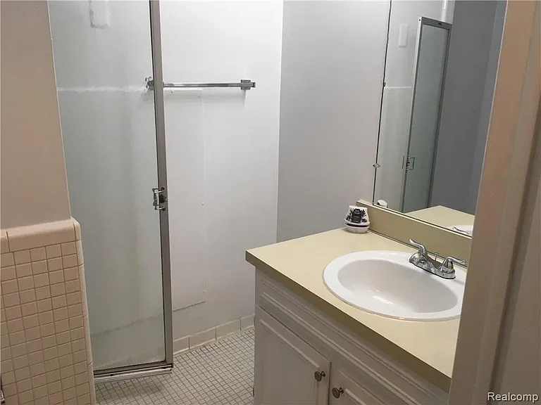 444 Fox Hills Dr N #3 — Photo 13