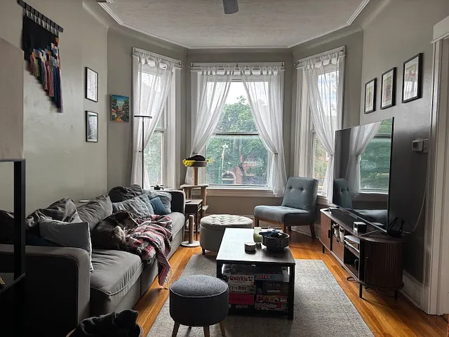 1458 W Balmoral Ave #2 — Photo 2