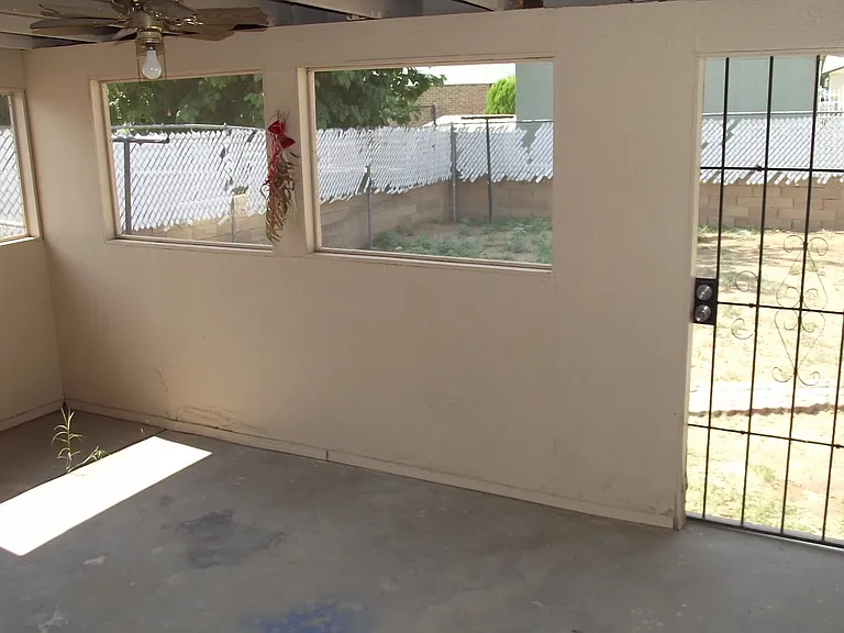5008 Royal Dr — Photo 16